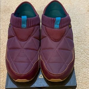 Teva size 7 women’s ember Moc NWOT